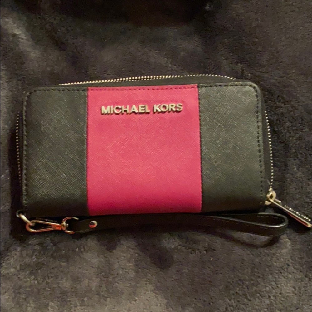 Michael Kors Wristlet